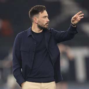 Davide valoriza ponto do Botafogo no Mineirão: "Competiu mesmo com vários desfalques"