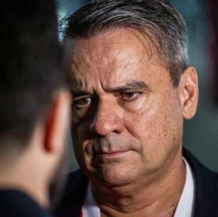 No Vila Nova, Fábio Brasil apresenta mais um atacante para temporada 2026