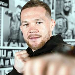 Novo campeão! Petr Yan tem atuação perfeita, castiga Merab Dvalishvili e vence luta principal do UFC 323