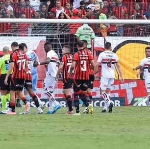 Vitória faz o dever de casa, vence o São Paulo e garante permanência na Série A