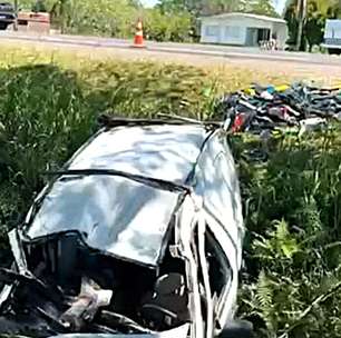 Motorista no RS é detido após capotar carro e espalhar 450 kg de maconha na via