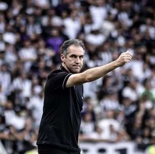 Léo Condé entra na mira de concorrente do Ceará na Série B