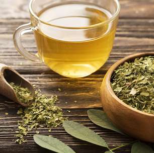 Chá de folha de louro: para que serve e como tomar