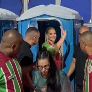 Virginia gera tumulto ao usar banheiro químico em ensaio da Grande Rio: 'Primeira vez'