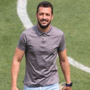 Edu Dracena fala sobre o momento atual do Santos: "Dói o coração ver o clube assim"