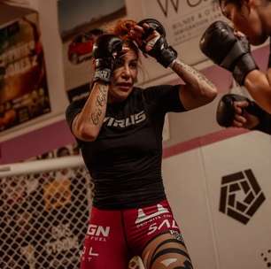 Cris Cyborg mira título mundial de boxe quando se aposentar do MMA