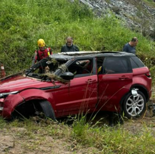 Bebê e casal são encontrados mortos após carro ser arrastado por correnteza em SC