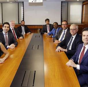 Copom mantém a Selic em 15% e Brasil fica com a 2ª maior taxa real do mundo