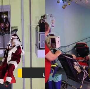 Na Grécia, bombeiros se vestiram de Papai Noel para alegrar crianças em hospital