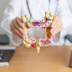 Crescem casos de diverticulite em adultos com menos de 50 anos