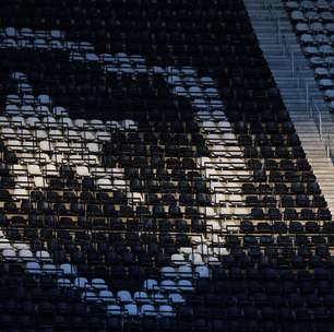 Botafogo negocia com volante que atua na Europa