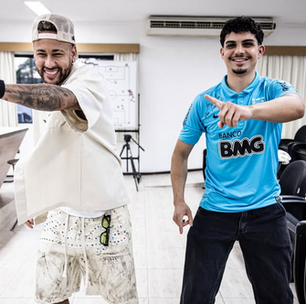 Neymar refaz dança com torcedor do Santos que superou leucemia na infância