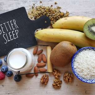 Alimentos para dormir melhor: 10 opções leves para consumir à noite