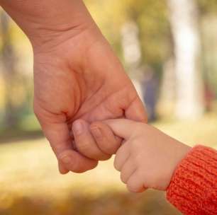 Como se conectar de verdade com os filhos em tempos de telas?