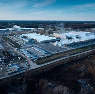 Há anos se fala sobre o alto consumo de água causado pela IA: tudo começou com um livro que exagerou esse aspecto