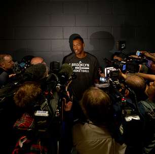 Primeiro atleta gay assumido da NBA revela luta contra câncer no cérebro: 'Prognóstico é de 14 meses'