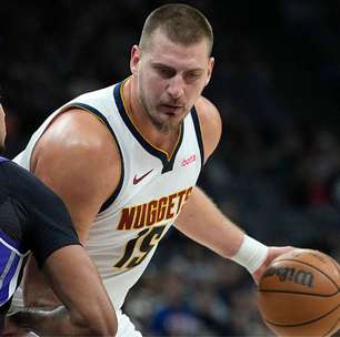 Jokic comanda vitória dos Nuggets sobre os Kings