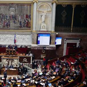 Deputados franceses aprovam texto que facilita renovação de vistos longos para aliviar prazos