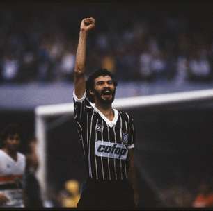 Ídolo do Corinthians relembra bastidores de título na Democracia Corinthiana, há exatos 43 anos