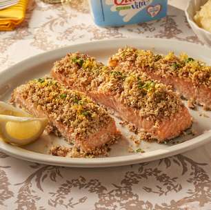 Receita express de Salmão com Crosta de Amêndoas e Limão com Purê de Batata