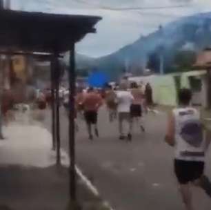 Homem é esfaqueado durante briga entre torcedores de Fluminense e Vasco antes de clássico pela Copa do Brasil