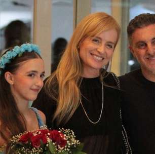 De barriga de fora, Angélica rouba a cena em evento com Luciano Huck e Benício e Eva; tamanho da filha caçula chama atenção. Veja fotos!