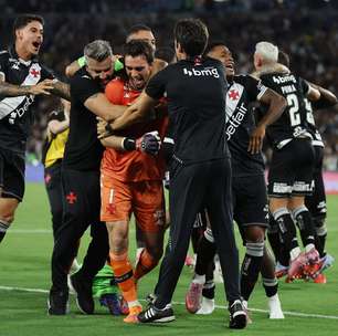 Léo Jardim brilha nos pênaltis, Vasco elimina o Fluminense e vai à final da Copa do Brasil
