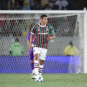 Thiago Silva se despede de atletas do Fluminense após eliminação no Maracanã