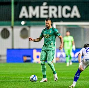 Goiás de olho em zagueiro avaliado em 2,5 milhões de reais para 2026