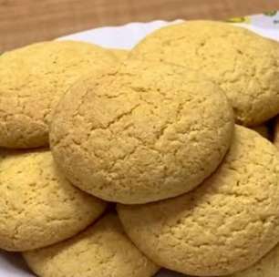 Broa da fazenda: sem farinha de trigo e sem leite, fofinha, grande e fácil