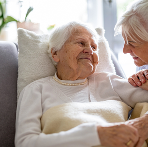 Brasil envelhece mais rápido: mortes crescem 4,6%, diz IBGE