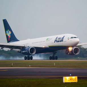 Quais são os nomes e sobrenomes de passageiros que mais voaram no Brasil