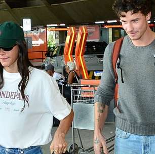 Marquezine vem a SP com Shawn Mendes e poodle adotado com João Guilherme