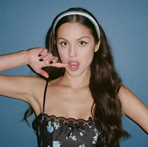 Olivia Rodrigo revela que escrevia fanfic e saiu com Harry Styles