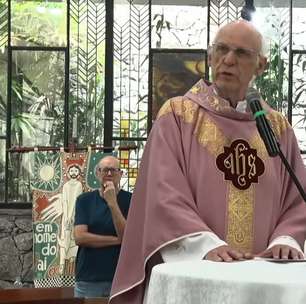Veja o momento em que padre Julio Lancelotti anunciou fim de missas na internet após ordem da Igreja