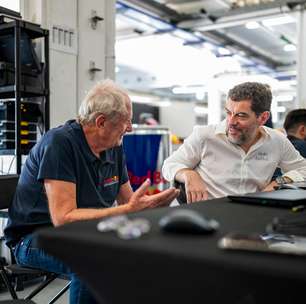 Red Bull define sucessor de Helmut Marko no programa de jovens pilotos