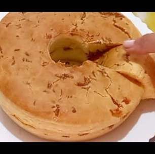 Bolo salgado sem trigo: opção deliciosa e leve para o lanche da tarde que você faz usando poucos ingredientes