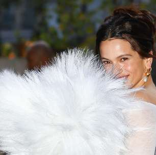 Rosalía enfrenta a energia negativa de um ex no clipe de 'La Perla'