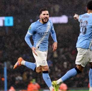City vence Brentford com gol de Savinho e avança à semifinal da Copa da Liga Inglesa