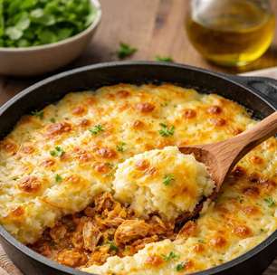 Escondidinho cremoso de frigideira é o jantar fácil para dias cansativos