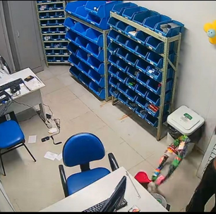 Bandidos invadem e saqueiam Clínica da Família na Praça Seca