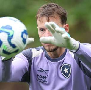 Neto mantém rotina de treinos e abre mão de férias no Botafogo