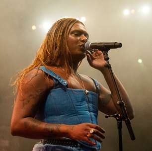 Liniker anuncia turnê de despedida da era Caju em estádios; datas, ingressos e mais