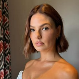 Homem que perseguiu a atriz Isis Valverde por mais de 20 anos é preso no RJ