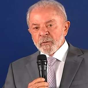 Lula diz que ficará 'feliz' com saída de ministros que disputarão eleição