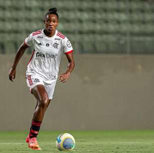 Corinthians tenta a contratação de Daiane, zagueira ex-Flamengo, PSG e Real Madrid