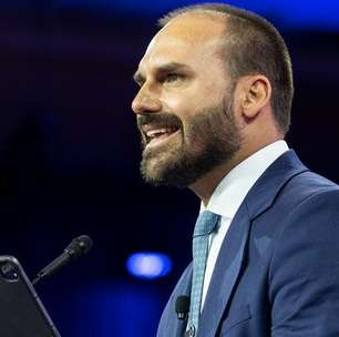 Câmara cassa mandatos de Eduardo Bolsonaro e Alexandre Ramagem