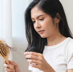 Queda de cabelo: quando é normal e sinais de alerta