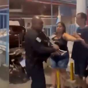 Vídeo mostra idosa sendo agredida com coronhada de fuzil por policial no Rio de Janeiro