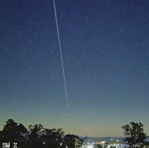 Clarão no céu: Lançamento da Starlink nos EUA é visto por moradores do Rio Grande do Sul